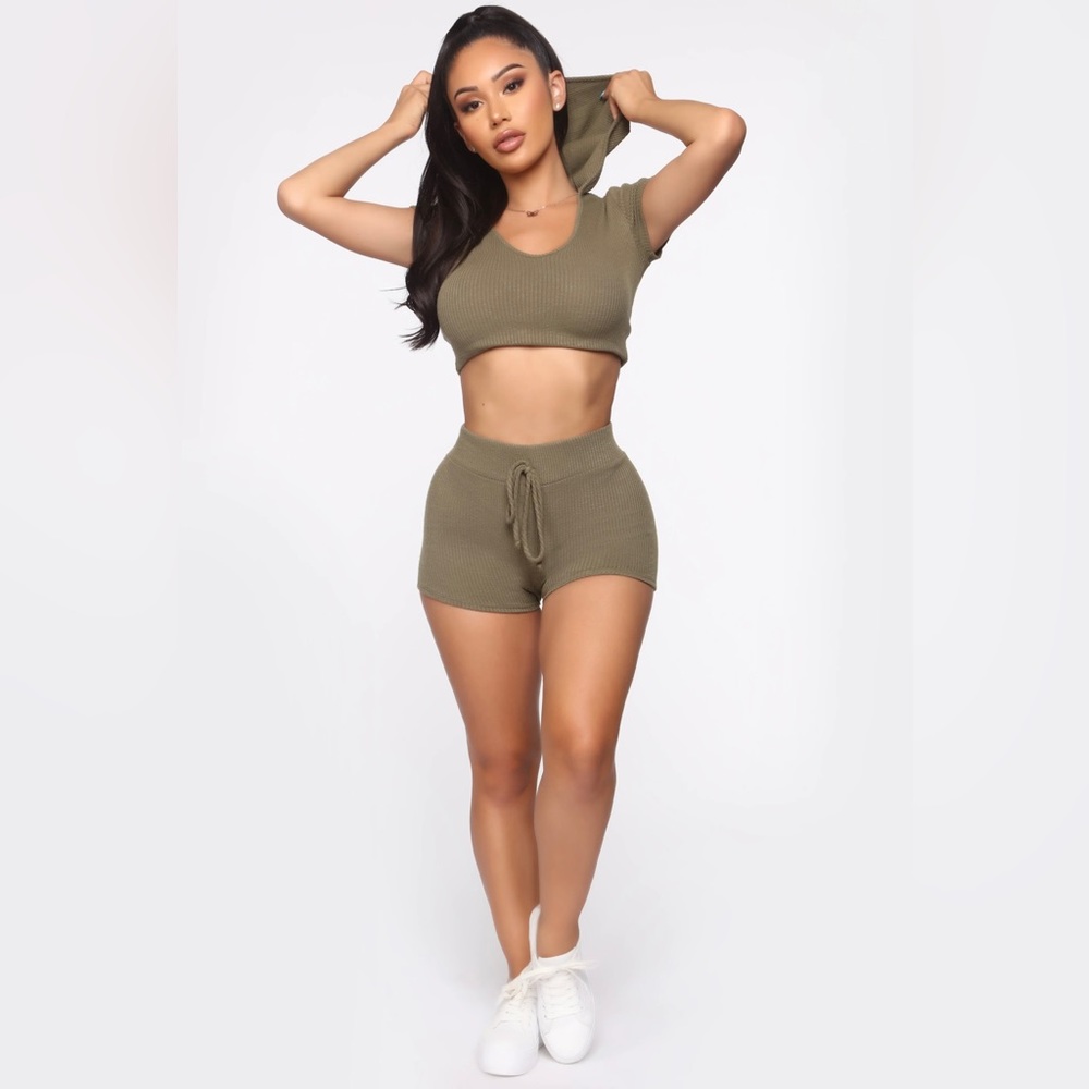 Fashion Nova: Wanderlust Sets Available in Grey and Olive